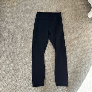 Lululemon 7/8 leggings. Seams on legs.